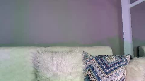 Snapshot of zoee_8 chatting on July 24, 5:11 pm ZOE online show from July 24, 5:11 pm