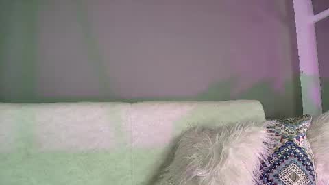 Snapshot of zoee_8 chatting on July 25, 9:12 pm ZOE online show from July 25, 9:12 pm