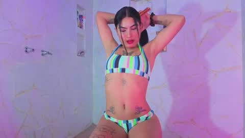 Snapshot of zoee_dolcee chatting on January 31, 10:08 pm Catt online show from January 31, 10:08 pm