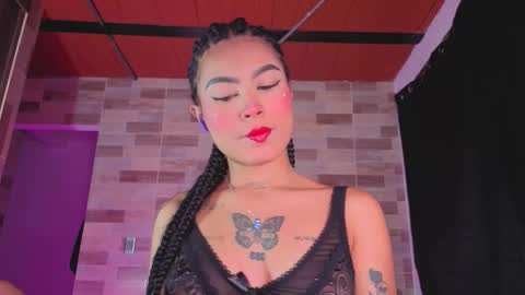 Snapshot of zoee_dolcee chatting on February 14, 10:39 pm Catt online show from February 14, 10:39 pm