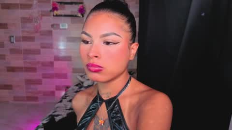 Snapshot of zoee_dolcee chatting on April 4, 9:01 pm Catt online show from April 4, 9:01 pm