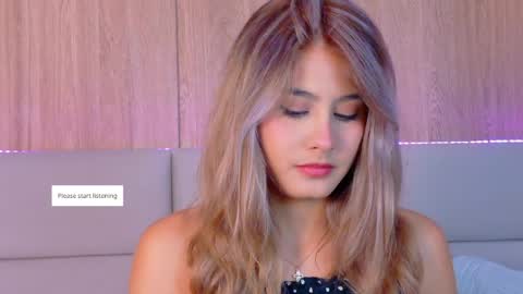 Snapshot of zoehangel chatting on May 6, 11:04 am Zoe online show from May 6, 11:04 am