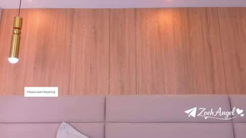 Snapshot of zoehangel chatting on June 2, 11:01 am Zoe online show from June 2, 11:01 am