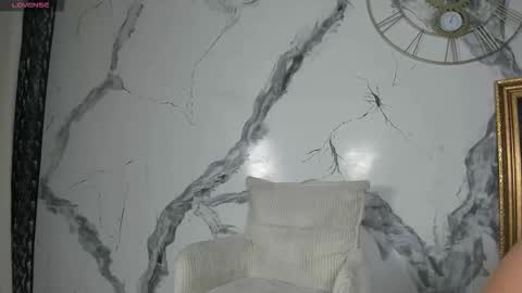 Snapshot of zoehpeterr_ chatting on March 15, 5:35 am Zoeh online show from March 15, 5:35 am