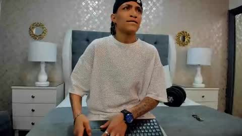 Snapshot of zoekrug chatting on September 22, 12:18 pm Zoe Krug online show from September 22, 12:18 pm