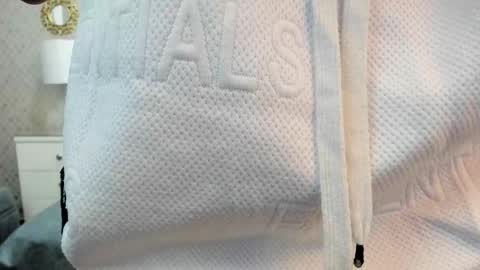 Snapshot of zoekrug chatting on September 30, 11:48 am Zoe Krug online show from September 30, 11:48 am