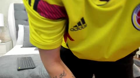 Snapshot of zoekrug chatting on October 2, 11:39 am Zoe Krug online show from October 2, 11:39 am