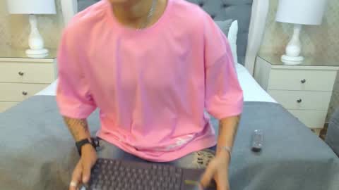 Snapshot of zoekrug chatting on October 13, 11:54 am Zoe Krug online show from October 13, 11:54 am