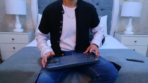 Snapshot of zoekrug chatting on October 25, 11:51 am Zoe Krug online show from October 25, 11:51 am