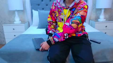 Snapshot of zoekrug chatting on November 4, 12:26 pm Zoe Krug online show from November 4, 12:26 pm