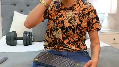 Snapshot of zoekrug chatting on November 13, 11:53 am Zoe Krug online show from November 13, 11:53 am