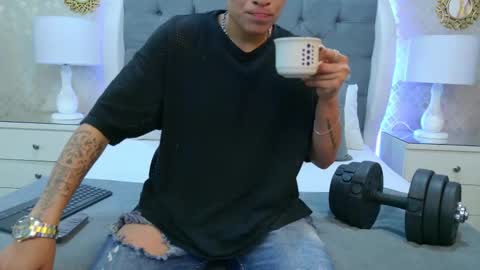 Snapshot of zoekrug chatting on November 14, 12:15 pm Zoe Krug online show from November 14, 12:15 pm