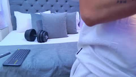 Snapshot of zoekrug chatting on November 28, 8:11 pm Zoe Krug online show from November 28, 8:11 pm