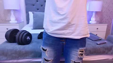 Snapshot of zoekrug chatting on December 3, 11:41 am Zoe Krug online show from December 3, 11:41 am