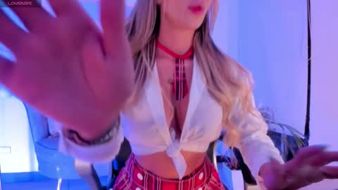 Snapshot of zoepresley chatting on September 22, 2:24 am Zoe Presley online show from September 22, 2:24 am