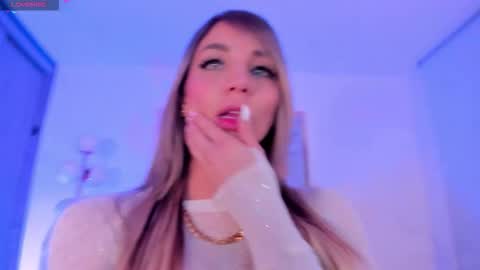 Snapshot of zoepresley chatting on November 12, 12:44 am Zoe Presley online show from November 12, 12:44 am