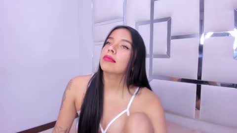 ZoeSwam online show from January 31, 6:57 pm