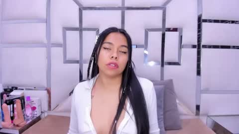 ZoeSwam online show from February 2, 6:31 pm