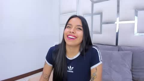 ZoeSwam online show from February 21, 1:44 pm