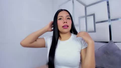 ZoeSwam online show from September 17, 11:56 am