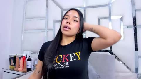 ZoeSwam online show from November 7, 11:21 am