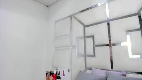 ZoeSwam online show from April 29, 1:48 pm