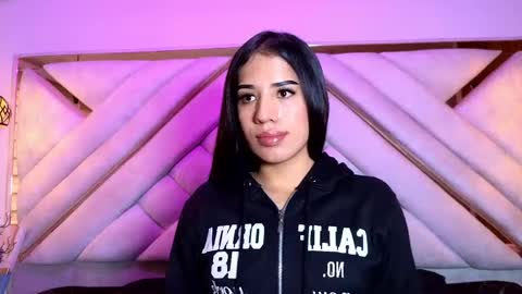 Zoe online show from May 2, 12:32 pm