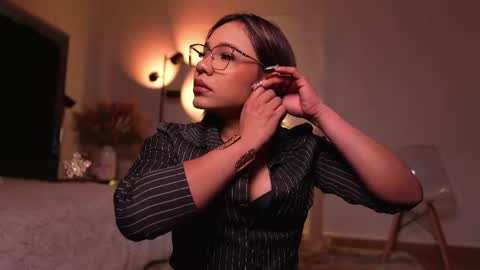 Snapshot of zoevidal_ chatting on May 15, 12:34 pm zoevidal_ online show from May 15, 12:34 pm