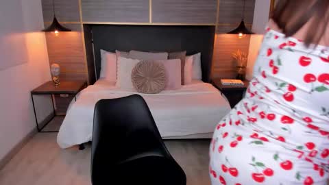 ZOE online show from January 13, 2:44 pm