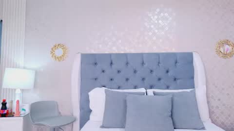ZoeWilliis online show from June 9, 12:28 pm
