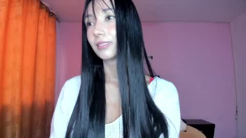 Snapshot of zoey_babyqueen19 chatting on April 26, 10:18 pm Zoey online show from April 26, 10:18 pm