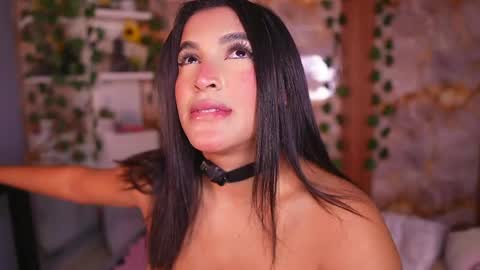 zoey fox  online show from May 5, 12:07 am
