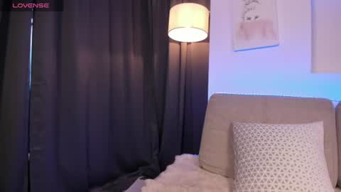 Snapshot of zoey_monroe_ chatting on July 30, 12:04 pm Zoey online show from July 30, 12:04 pm