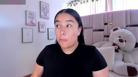 Snapshot of zoey_thommpson chatting on July 4, 8:15 pm zoey thommpson online show from July 4, 8:15 pm