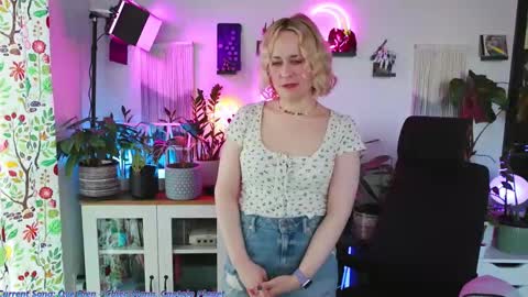 Zoey Ryan online show from February 27, 6:52 pm