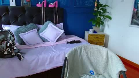 Snapshot of zohet_kriss chatting on August 6, 6:32 pm CALL ME Z O H E T online show from August 6, 6:32 pm