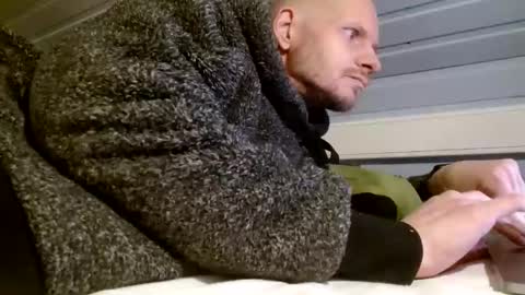 zolexthomas online show from December 14, 6:20 pm