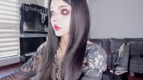 Snapshot of zombieeporcelainex chatting on April 3, 9:02 pm SOPHIE online show from April 3, 9:02 pm