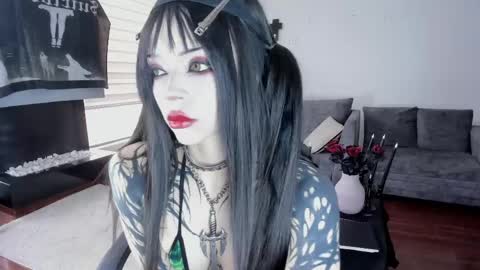 Snapshot of zombieeporcelainex chatting on April 22, 7:15 pm SOPHIE online show from April 22, 7:15 pm