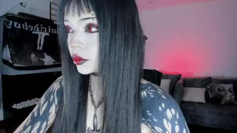 Snapshot of zombieeporcelainex chatting on May 4, 12:06 am SOPHIE online show from May 4, 12:06 am