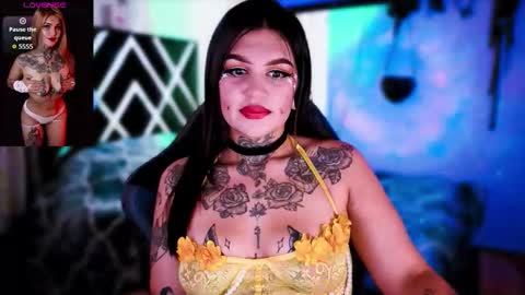 Snapshot of zooee_01 chatting on February 6, 8:12 pm Zoee online show from February 6, 8:12 pm