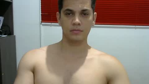 zoro_00 online show from March 1, 12:12 am