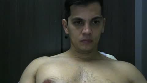 Snapshot of zoro_00 chatting on June 29, 12:39 am zoro_00 online show from June 29, 12:39 am