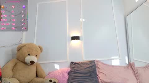 Violeta online show from March 7, 12:35 pm