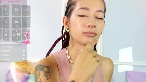 Snapshot of zorravioleta chatting on May 22, 2:44 pm Violeta online show from May 22, 2:44 pm