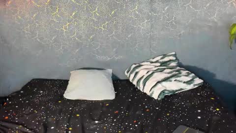 Snapshot of zorre_ chatting on October 14, 7:03 pm Zoe And Frienda online show from October 14, 7:03 pm