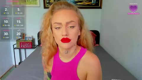 Snapshot of zorynvaal chatting on June 1, 9:55 am Mia online show from June 1, 9:55 am