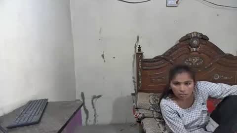 Snapshot of zoyakhan803 chatting on May 18, 4:51 am zoyakhan803 online show from May 18, 4:51 am