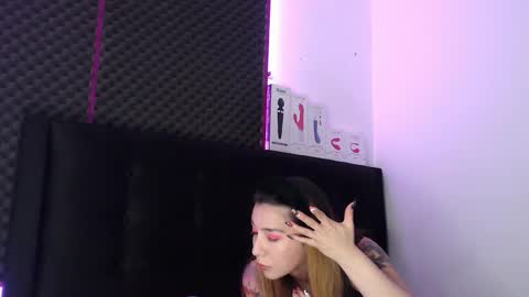 zpzphot online show from October 29, 7:48 pm