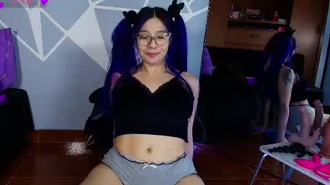 zpzphot online show from June 14, 2:24 am